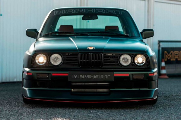 Тюнеры из Manhart представили 405-сильный рестомод на базе купе BMW M3 (E30)