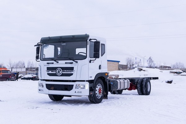 Dongfeng С180: Новая эра в сегменте среднетоннажных грузовиков